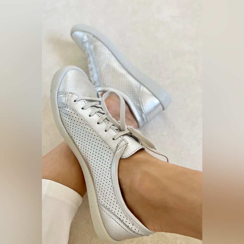 Like New❗️Softino’s by Fly London Women's Sneakers